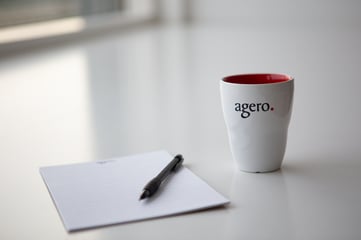 Agerokopp och block med penna